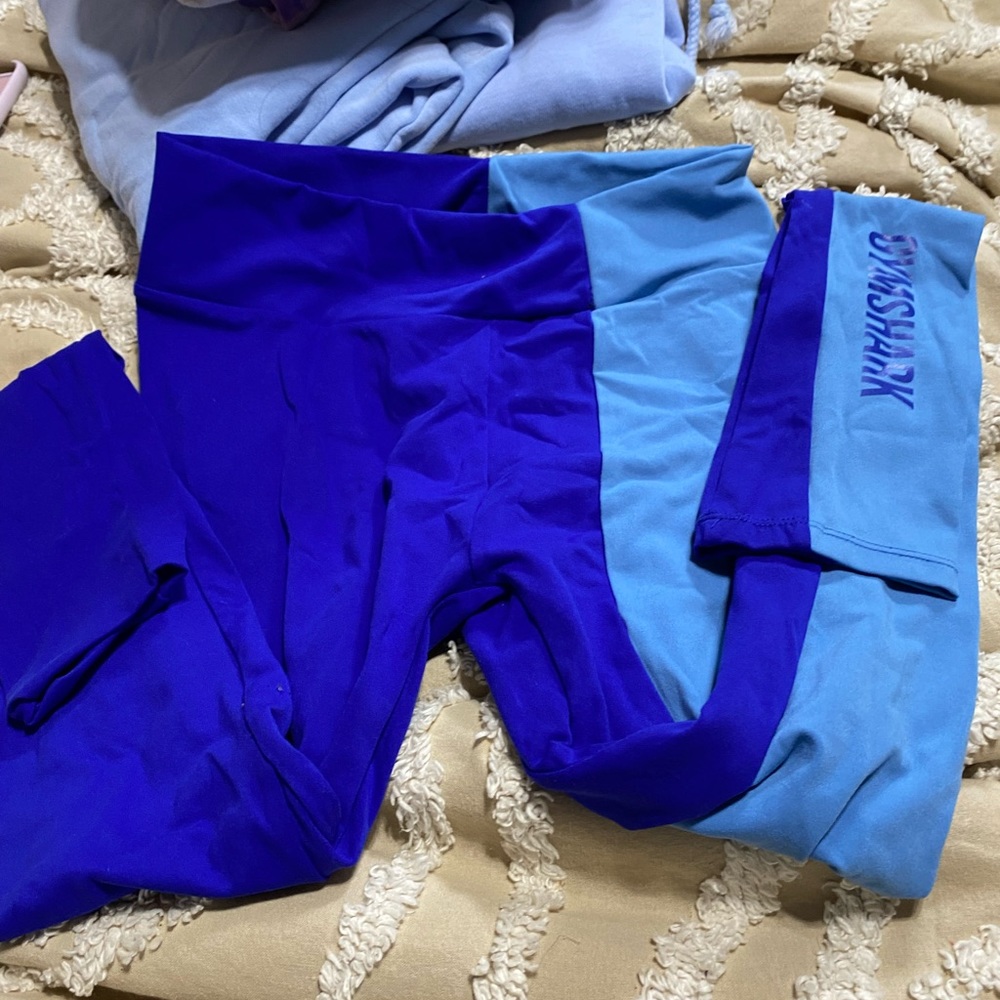 2 toned gymshark leggings